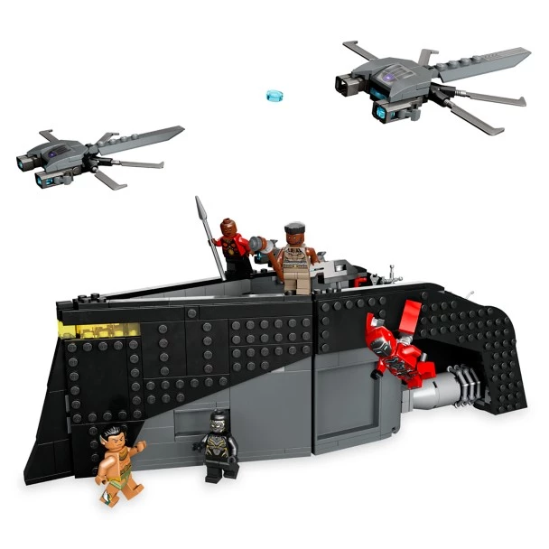 Disney LEGO Black Panther: War On The Water 76214 – Black Panther: Wakanda Forever 2 Disney LEGO Black Panther: War On The Water 76214 – Black Panther: Wakanda Forever - Image 2